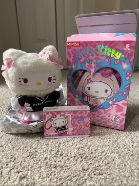 Hello Kitty Pop Star by Miniso: CHARM ATTRAYANT